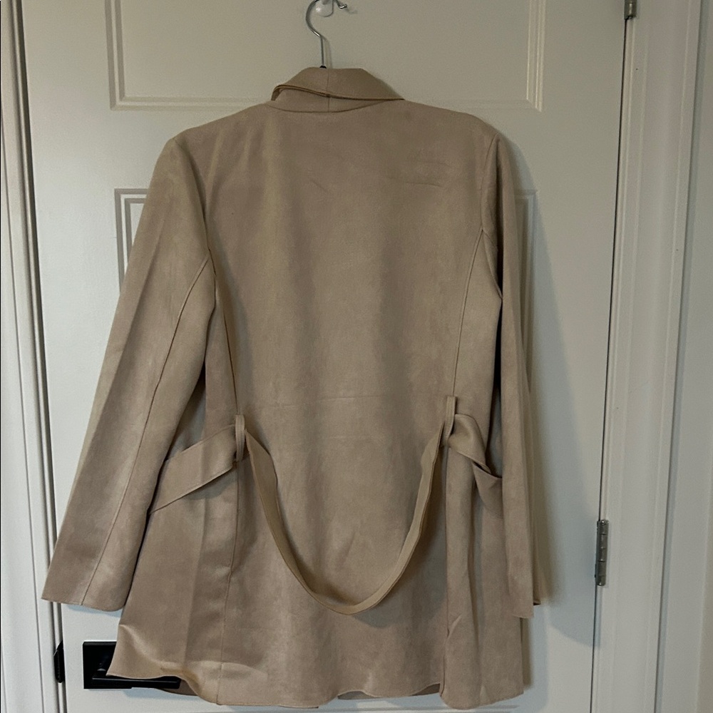 Magaschoni Beige Draped Trench Coat - Picture 11 of 15